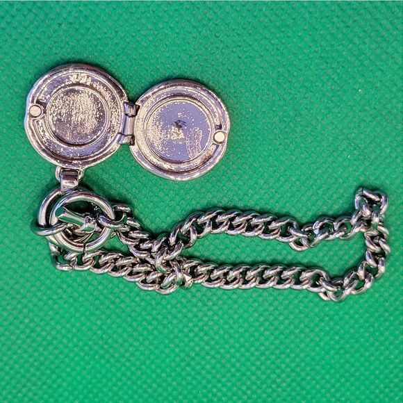 Vera Bradley silver tone charm Bracelet With Locket. - Picture 5 of 9